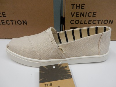 toms heritage canvas