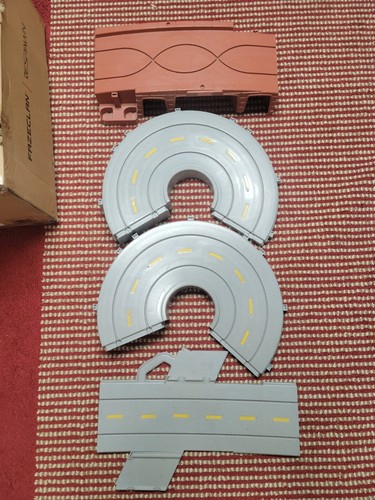 1993 - Fisher Price - Radio Controlled R/C Slot Car Raceway - TESTED and WORKS - Picture 23 of 23