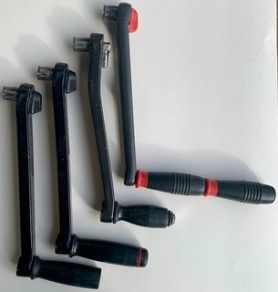 4 Sailboat Winch Handles – Harken Lewmar Barient Locking Winch Handle Lot