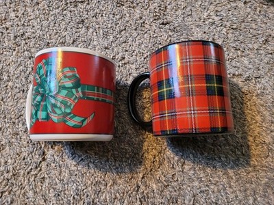 Lot of 2 Vtg Ceramic Christmas Coffee Mugs Stockings Tree Wreath Plaid Norstrom