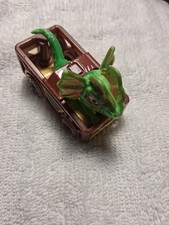 Hot Wheels Racer Verse Jurassic World Toy Die-Cast - Dilophosaurus