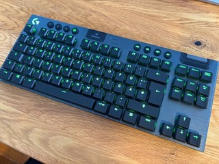 Logitech G915 TKL Tactile Wireless Gaming Keyboard German (QWERTZ) Carbon