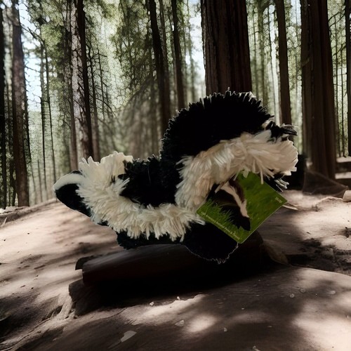 8” Wild Republic Skunk Plush. K & M International - Picture 2 of 5