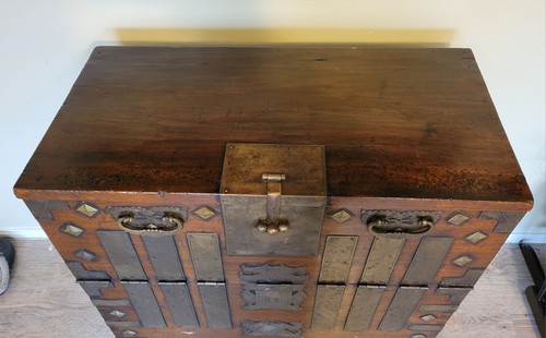 Antique Korean Bandaji Chest Rare Furniture Wood Brass - Picture 2 of 6