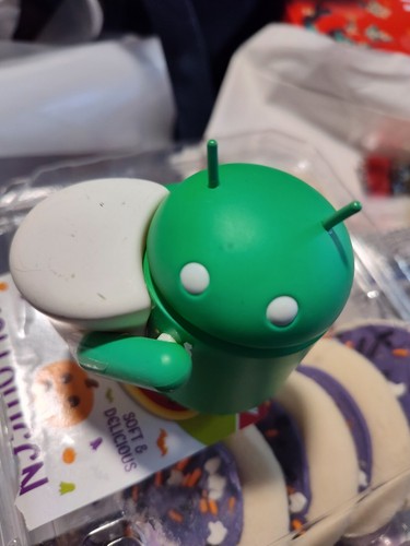 Google Android Marshmallow Mini Figura Coleccionable Andrew Bell Edición Especial - Imagen 5 de 10