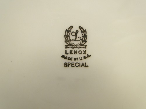 Lenox USA Special 6¼in Square Ashtray L26 porcelain - Picture 4 of 4