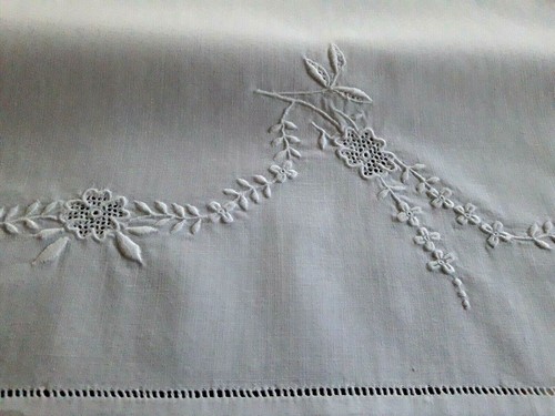 N02 Parure de lit de bébé coton brodé drap 77x120 + taie VINTAGE baby sheet set - Imagen 3 de 11