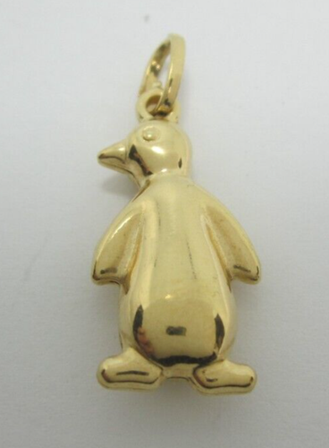 STUNNING HOLLOW 18K YELLOW GOLD (1-1/8") PENGUIN CHARM PENDANT 1.8G - Picture 8 of 9