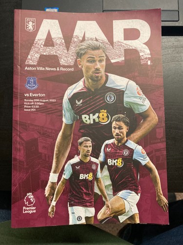 Aston Villa Programme 2016/17 2017/18 2018/19 2019/20 2021/22 2022/23 2023/24 - Bild 334 von 376