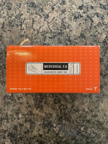Nike Classics Authentic Commemorative Footwear Mercurial F.G. Bowen Design /6500 - Picture 4 of 9