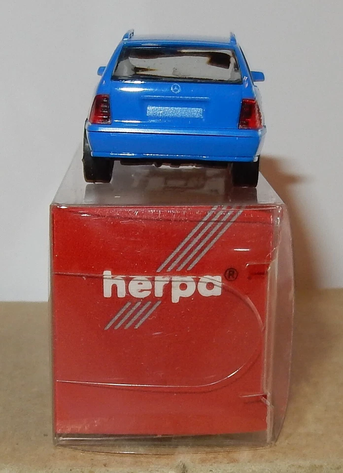 Micro Herpa Ho 1/87 Mercedes-Benz C180T '97 Blu Chiaro #022392 In Scatola - Immagine 4 di 4
