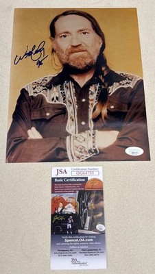 Willie Nelson Signed (JSA) Country Music Legend Signed 8x10 Autographed Photo
