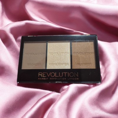 Makeup Revolution Kit Ultra Sculpt & Contour Palette, Define Your Features, Vega
