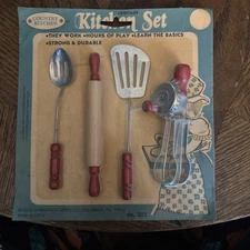 New Old Stock Vintage Toy Country Heritage Kitchen Set baking utensils GIFT 301