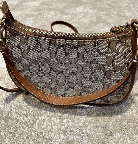 Disney X Coach Teri Schultertasche aus Signature Jacquard, Mickey Mouse Print - Bild 9 von 12
