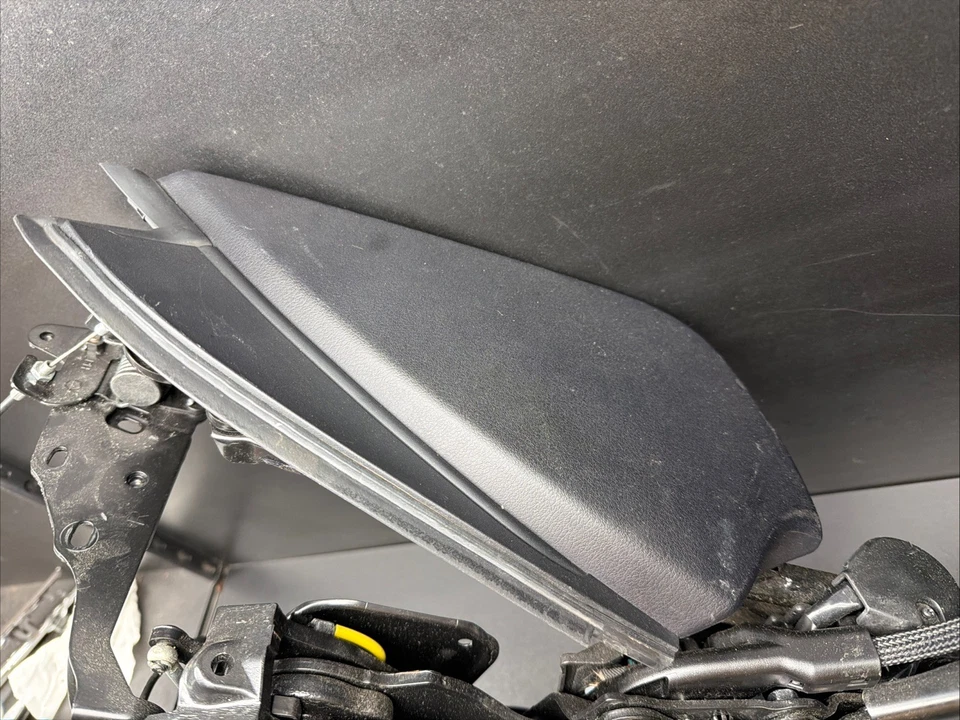 2010-2015 Lexus IS250c IS350c Convertible Trunk Hinge Flap Right Side Roof Motor - Image 2 of 4