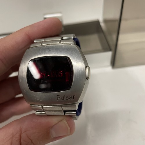 Reloj LED James Bond Vintage PULSAR Time Computer P2 Funciona con Estuche e Imán - Imagen 7 de 19