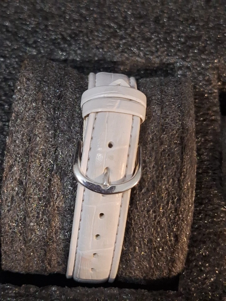 Reloj JOWISSA J4.366.L Alto Damas En Excelente Estado. Funciona bien batería nueva Foto 2 de 4