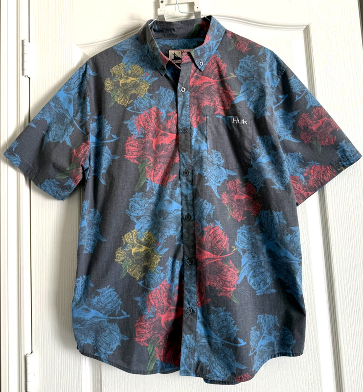 Huk Fishing Shirt Button Up Short Sleeve Hawaiian Marlin Swordfish Large