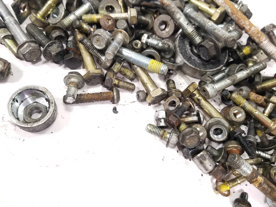 Can-Am Spyder GS Roadster 990 2008 kit de pernos de hardware múltiple enorme Foto 3 de 4