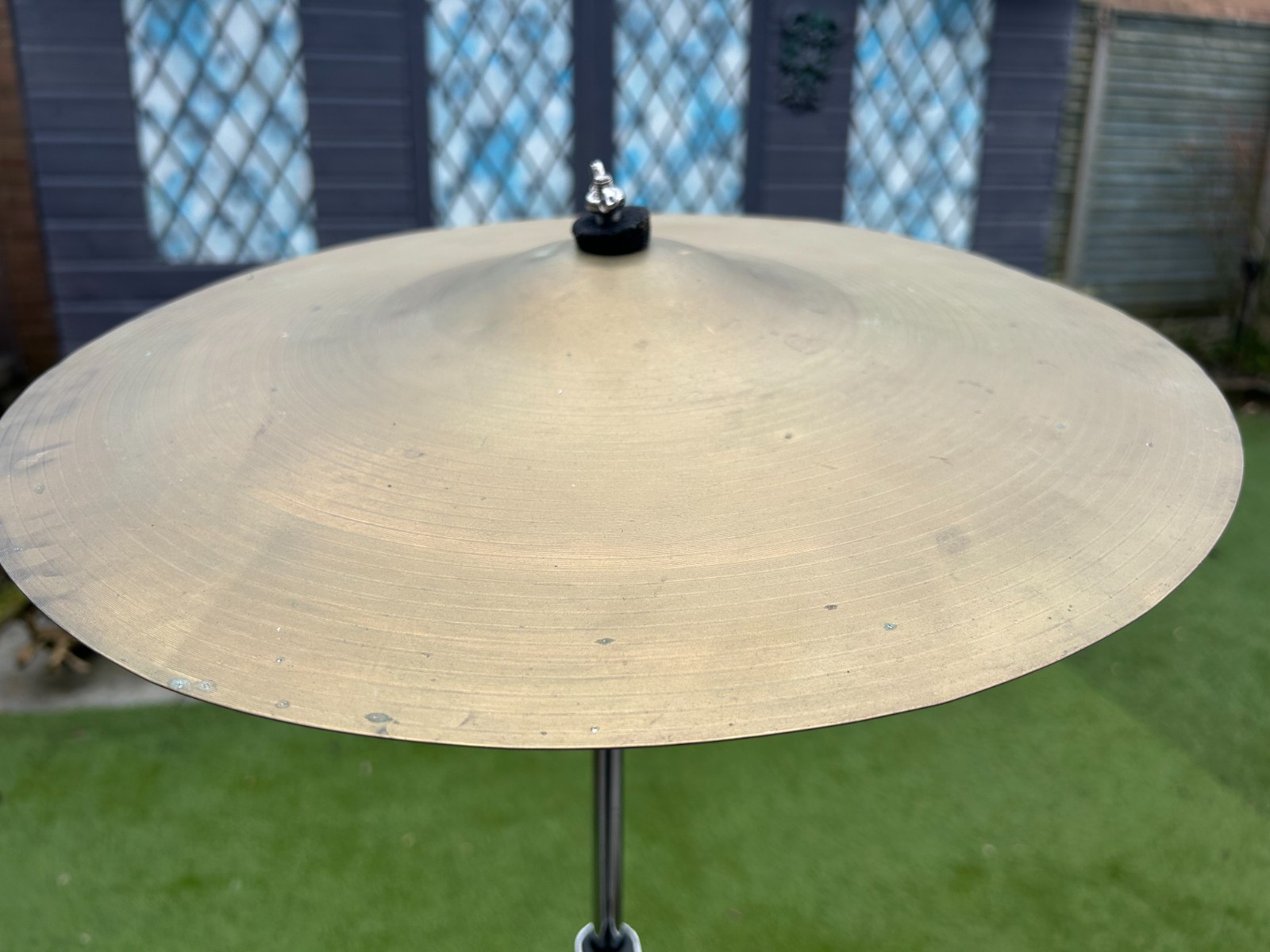 Flats Arbiter Double Braced Light Straight Cymbal Stand with 16'' Crash Cymbal photo 2