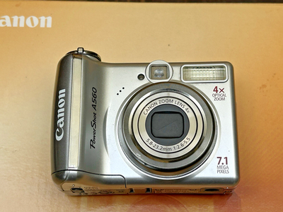 Canon PowerShot A560 Digital Camera 7.1MP - For Parts or Repair | eBay