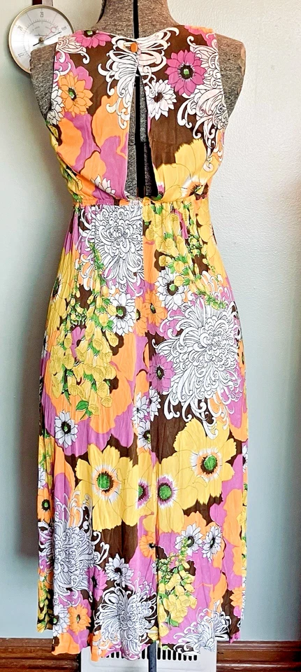Antigo Vestido de Verão Colorido Anos 70 Decote Mergulho Divertido Botões Originais! Tamanho M - Imagem 2 de 4