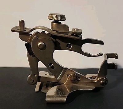 Singer Sewing Machine Attachment Accessory Ruffler Foot 5 star 1 Vintage 
