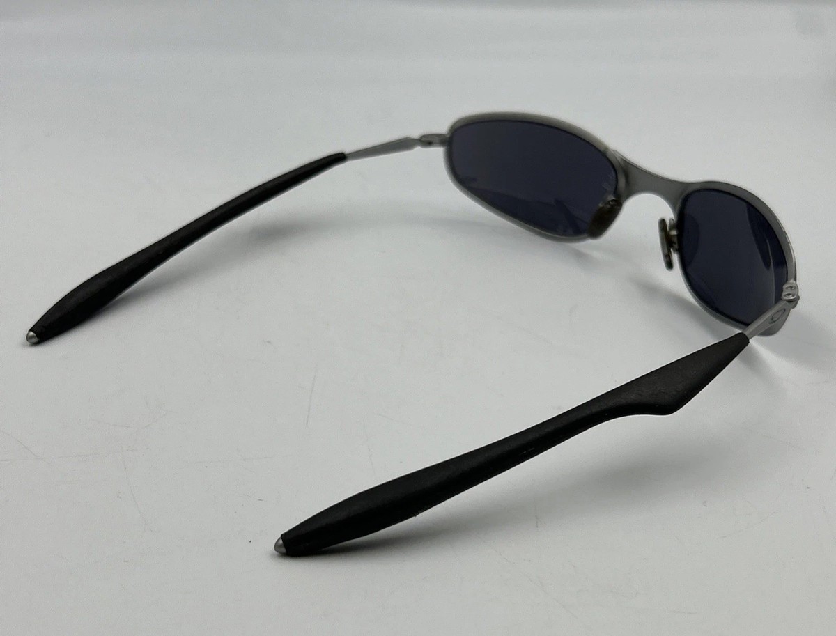AUTHENTIC OAKLEY A-WIRE 1.0 SUNGLASSES SILVER FRAME /IRIDIUM LENS