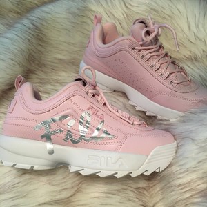pink fila tennis shoes