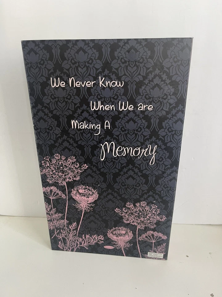 Álbum de fotos 300 bolsillos para fotos 4x6 3 por página cubierta floral negra Foto 2 de 4