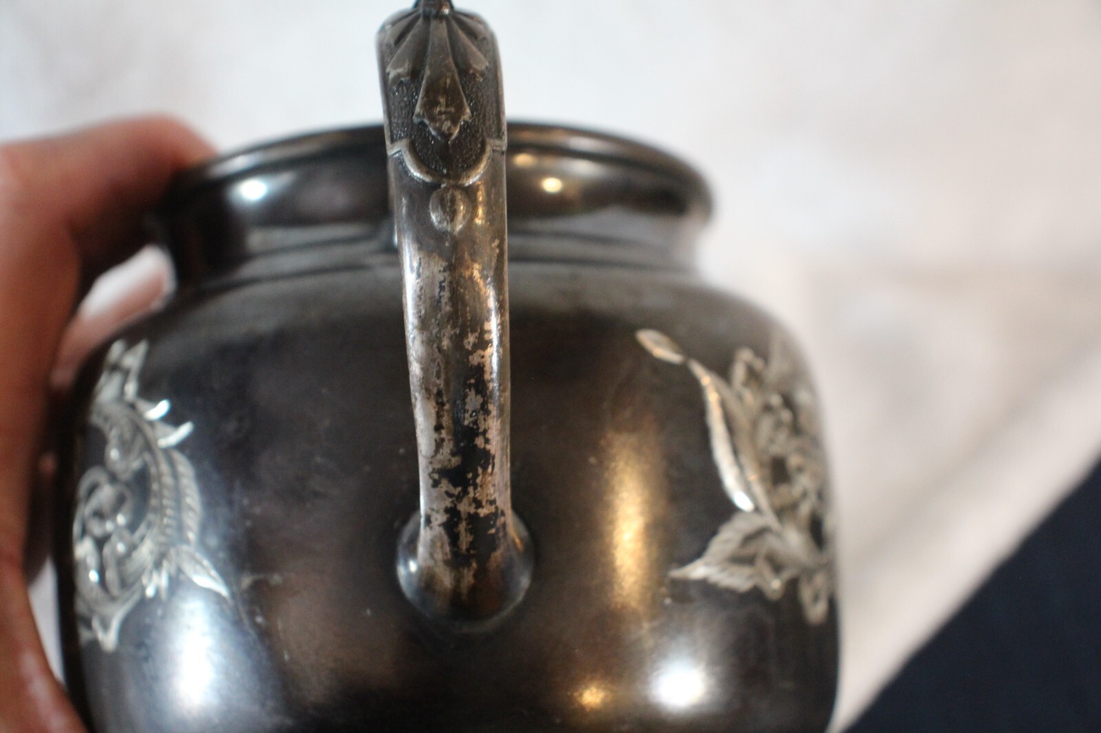 etched  Silver Sugar Bowl Middletown Plate Co. Quadruple plated marked 1120