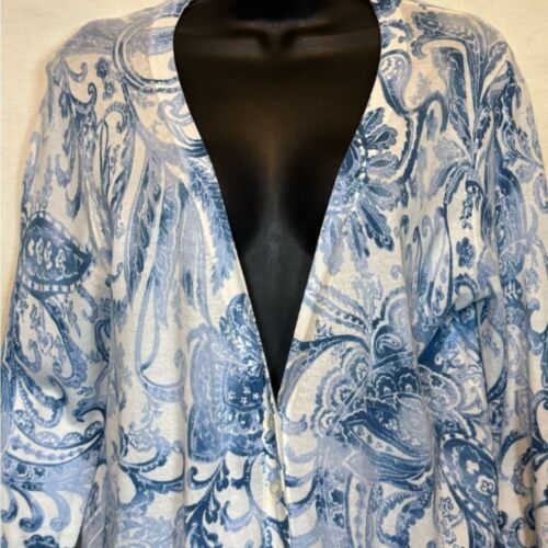 A-103 Jones New York Paisley Blue and White Cardigan Sweater Size M - Picture 4 of 15