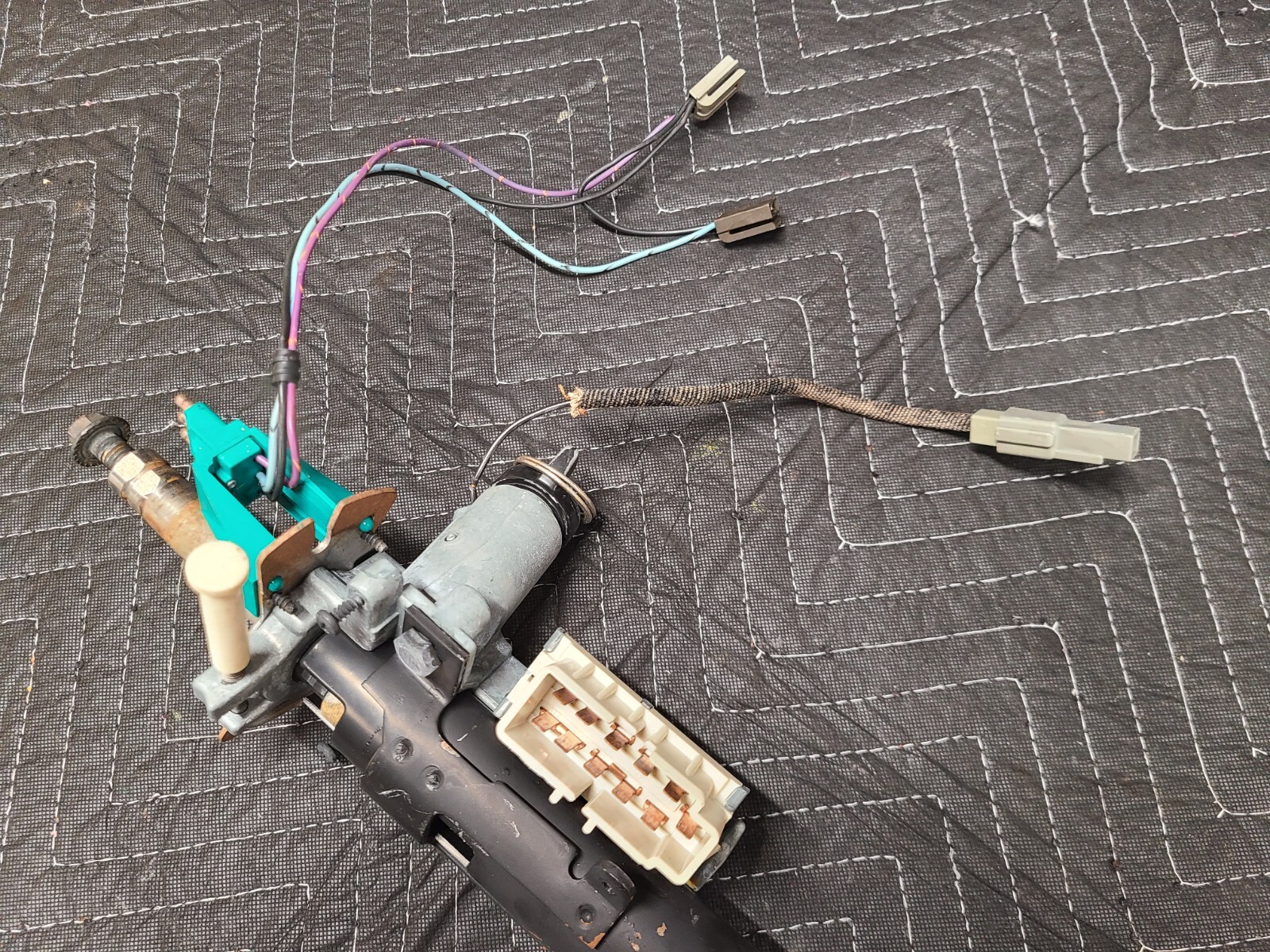 8389 Ford Fox Body Mustang Steering Column Non Tilt 84 85 86 87 88 eBay