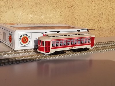BACHMANN TRAM - TRAMWAY MAIN ST.