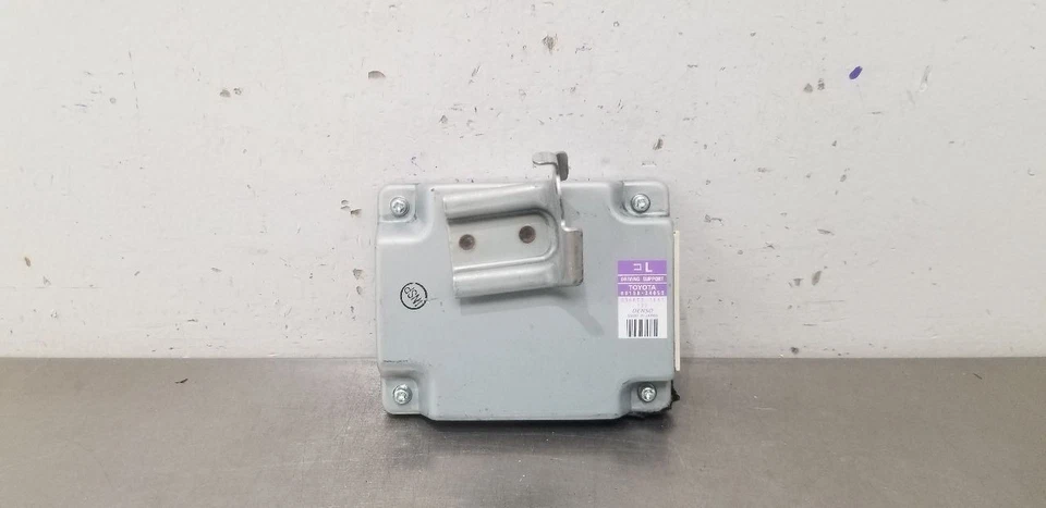 15 MÓDULO DE CONTROL DE CRUCERO DEPORTIVO LEXUS RC F 8815024050 Foto 2 de 4