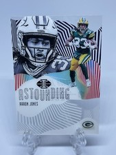 2019 Illusions Blue Astounding Aaron Jones 154/299