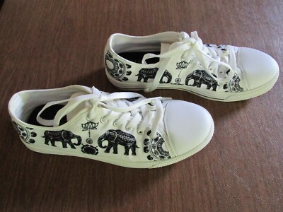  Women's Canvas Elephant Print Sneakers Low Top Lace-Up Casual Tennis Shoes Sz 8