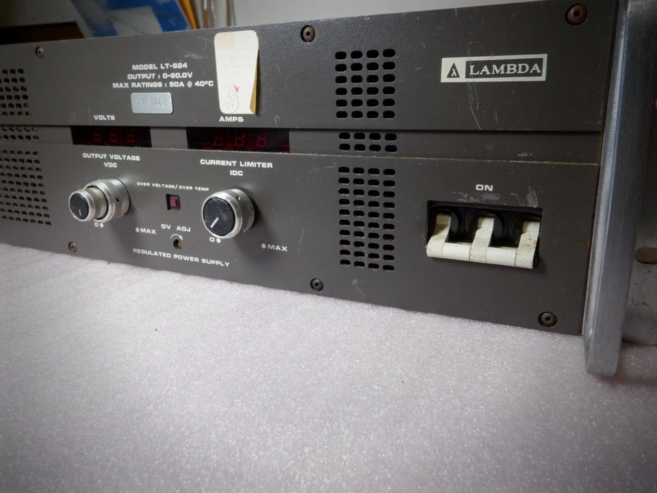 Fuente de alimentación regulada Lambda, modelo LT-824 Foto 3 de 4