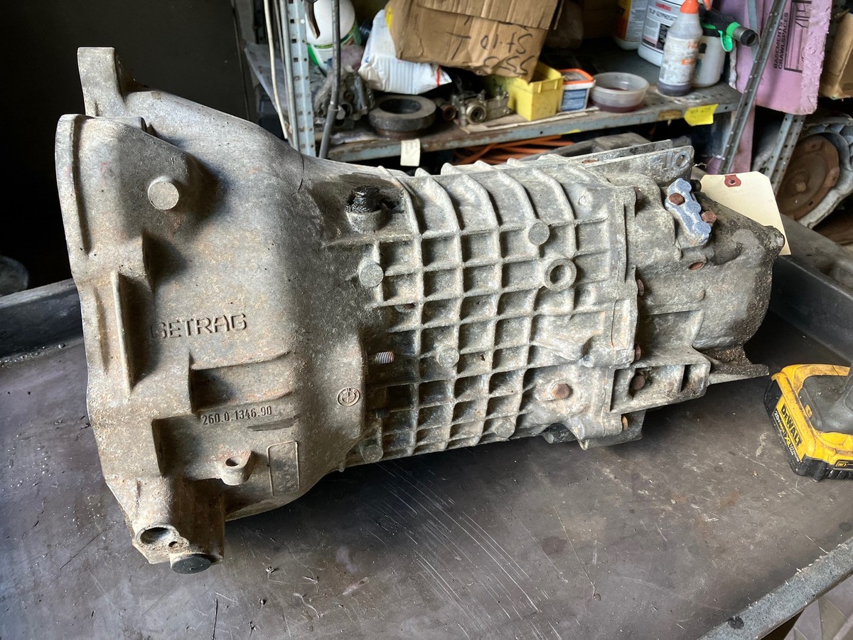 BMW E30 5 Speed Getrag 260 Manual Transmission IX | 23001221207-3