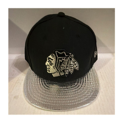 New Era 59FIFTY Fitted Cap Chicago Blackhawks NHL Black Silver 7 3/4