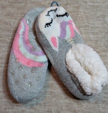 Northeast Outfitters Cozy Cabin Unicorn Slippers Youth Size 10K-4 Gray WhitePink