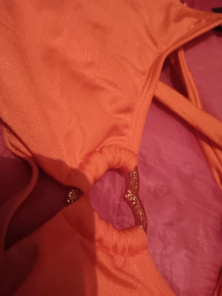 top bikini naranja grande Foto 2 de 4