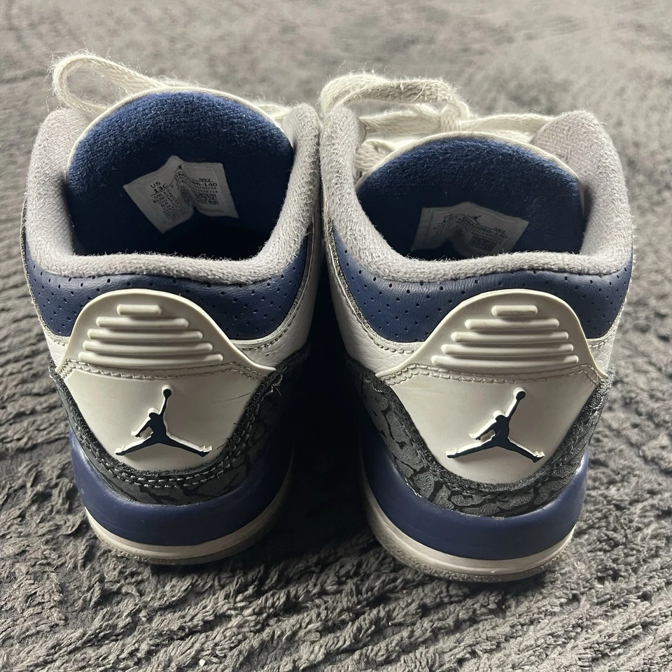 Nike Air Jordan 3 Retro White Navy Cement DM0966-140 Kids Size 13C Sneakers - Image 2 of 4