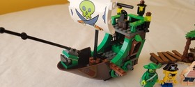 LEGO SpongeBob SquarePants: The Flying Dutchman (3817)
