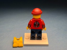 LEGO City Minifig cty0817 - Lifeboat Passenger - Light Scratches/No Cracks