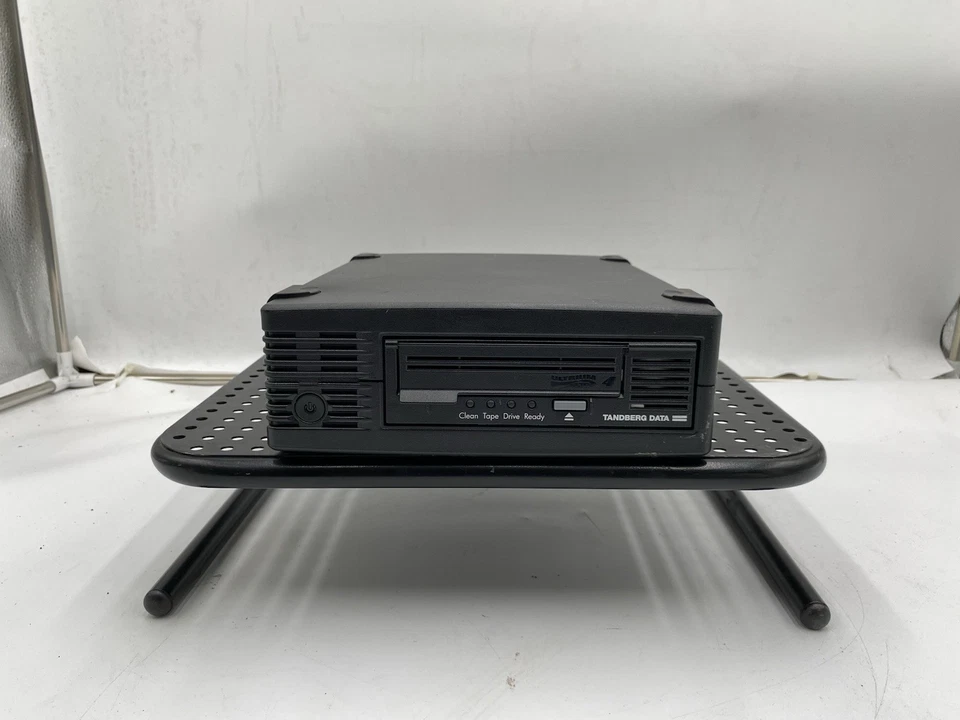 Tandberg Data 3503-LTO BRSLA-0704-AC Ultrum External Tape Drive - Image 2 of 4