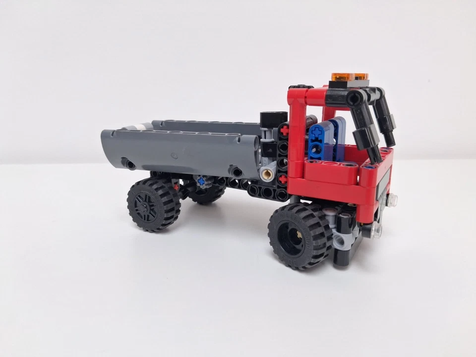 LEGO Technic 42084 Hook Loader, photo 2 of 3