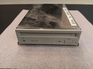 RRD42-VE DEC DIGITAL EQUIPMENT CORPORATION SCSI CD ROM DRIVE FROM DECSTATION