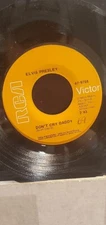 ELVIS PRESLEY 7" 45 RPM "Don't Cry Daddy" & "Rubberneckin" VG+ condition